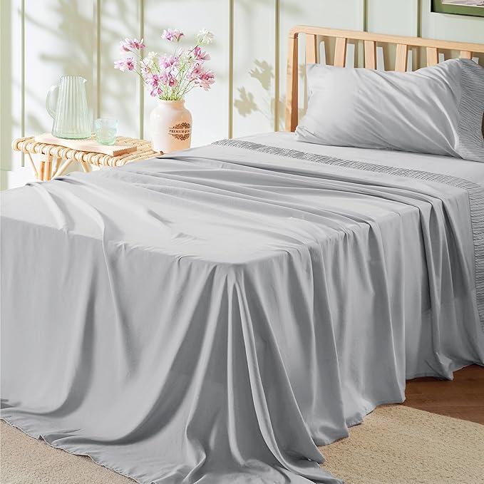 Bedsure Twin Sheets Set - 3 Pieces Soft Twin Bed Sheets - Breathable & Cooling - Hotel Luxury - Easy Care Polyester Microfiber Bedding for Women, Men, Light Grey