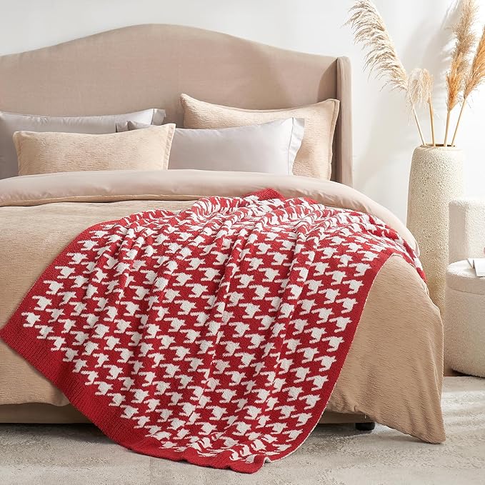 Snuggle Sac Christmas Throw Blanket - Soft Holiday Blanket for Couch, Gift for Family - Houndstooth Red, 50x60 Inches