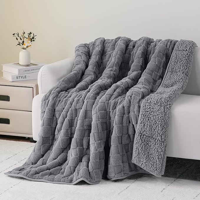 Uttermara Sherpa Fleece Weighted Blanket Full Size(15lbs, 48" x 72", Grey), 3D Jacquard Checkered Warm Sherpa Heavy Blanket for Adults, Soft Fuzzy Weighted Blankets for Couch Bed Sofa