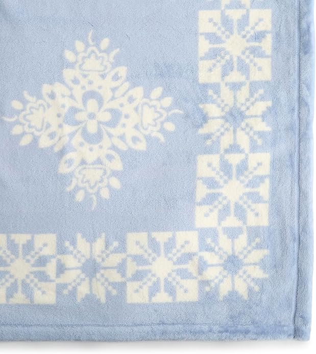 Vera Bradley Women's Disney Fleece Plush Throw Blanket