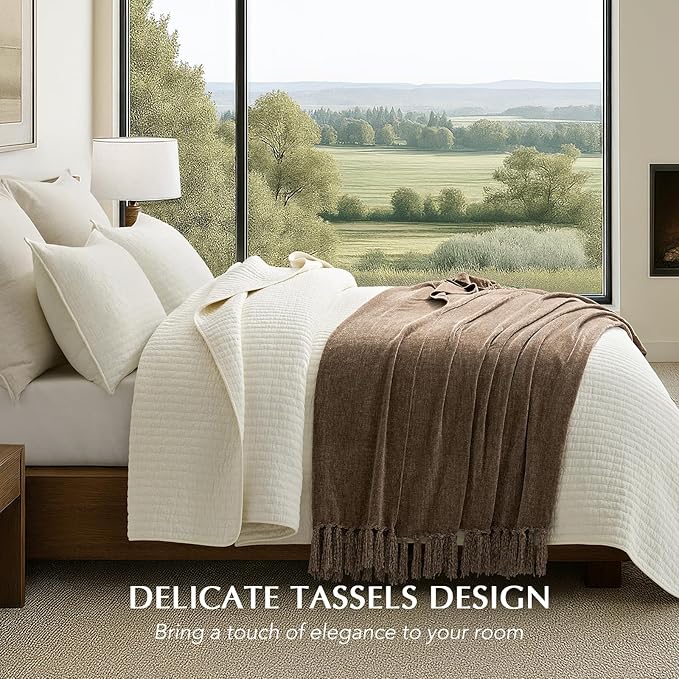 EVERGRACE Soft Chenille Throw Blanket for Couch, Cozy Plush Fuzzy Decorative Chenille Knit Throw Blanket with Tassels, Lightweight Blanket and Throws for Bed Sofa Gift Home Decor, Mocha Brown 60"x80"