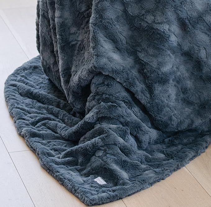 GRACED SOFT LUXURIES Charcoal Faux Fur Throw Blanket | Ultra Soft & Fluffy 50x60 inches | Cozy, Thick & Warm | Perfect for Bed or Couch | Kids & Adults