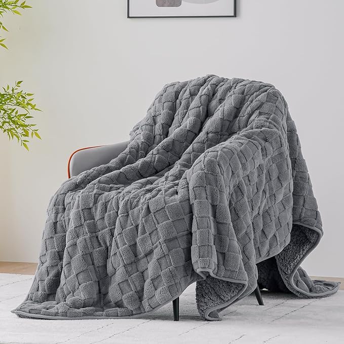 Uttermara Sherpa Fleece Weighted Blanket Queen Size(15lbs, 60" x 80", Grey), 3D Jacquard Checkered Warm Sherpa Heavy Blanket for Adults, Soft Fuzzy Weighted Blankets for Couch Bed Sofa