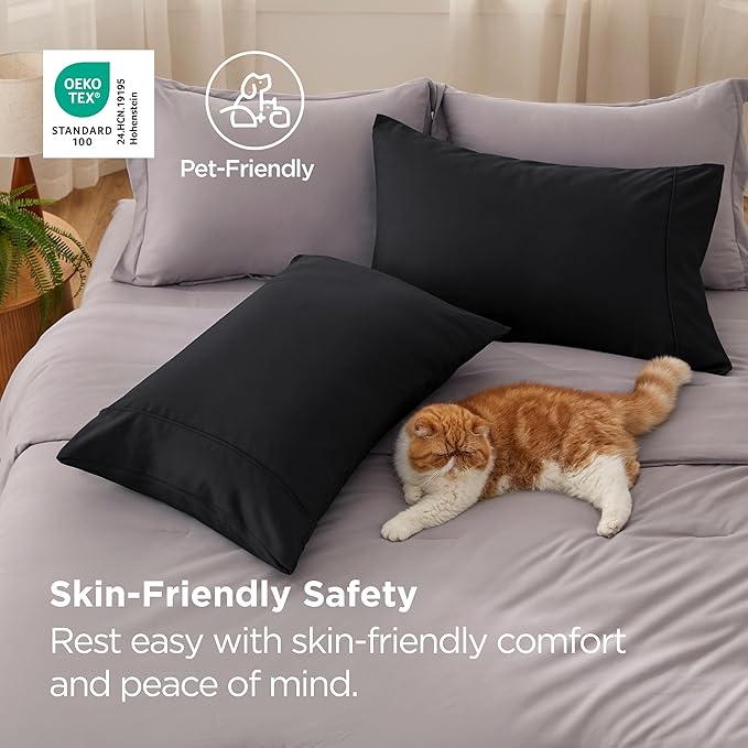 Bedsure Black Pillowcase Set - Queen Size (20x30 inches) Bed Pillow Cover - Brushed Microfiber, Wrinkle, Fade & Stain Resistant - Envelop Closure Pillow Case Set of 2