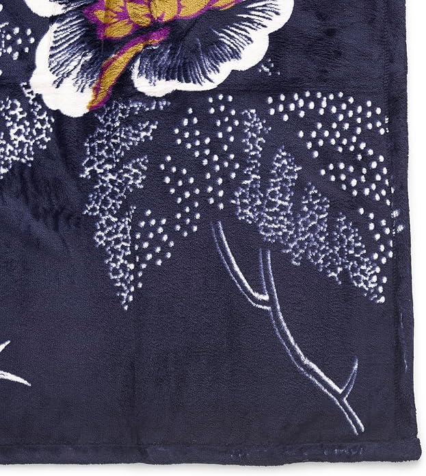 Vera Bradley Women's Disney Fleece Plush Throw Blanket