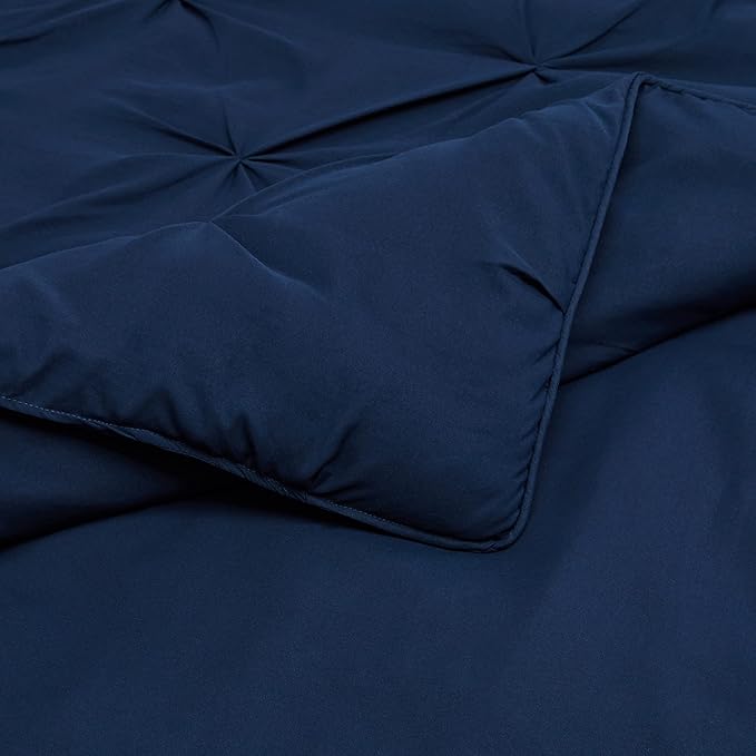 Amazon Basics Soft, Lightweight King Size Comforter Sets, All-Season Down-Alternative 3-Piece Bedding Set, Pinch Pleat Design, Navy Blue