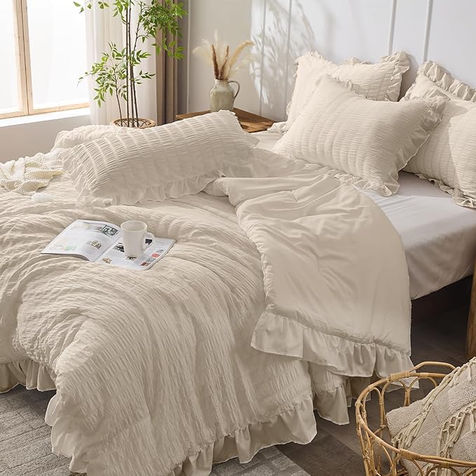 JOLLYVOGUE Beige Queen Comforter Set, 3 Pieces Seersucker Comforters Queen Size, Lightweight & Fluffy Bedding Sets Queen for All Season with 1 Ruffle Comforter and 2 Ruffle Pillowshams