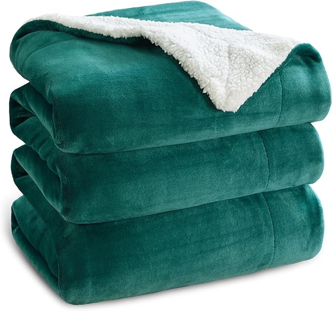 Bedsure GentleSoft Sherpa Fleece Blankets King Size for Bed - Thick and Warm Throw for Women and Men, Soft Fuzzy Plush King Christmas Blanket for Winter, Forest Green, 108x90 Inches