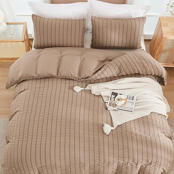 AveLom Taupe Duvet Cover Full(80 x 90 inches), 3 Pieces (1 Duvet Cover, 2 Pillow Cases),Seersucker Tripe Soft Washed Microfiber Textured Duvet Cover Set with Zipper Closure, Corner Ties