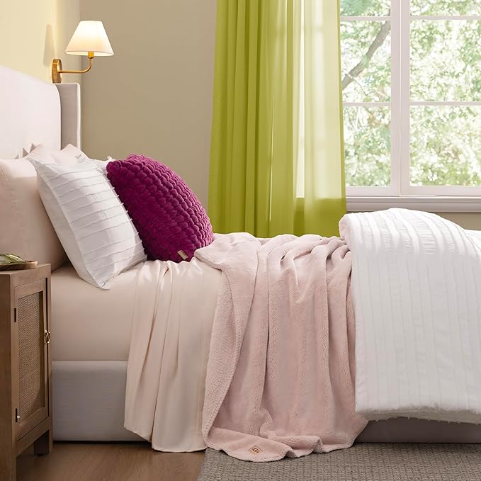 UGG Plush King Size Blanket for Bed, Fleece Cozy Soft Blanket, Luxury Warm Extra Large Throw for Couch, Washable Hypoallergenic California King Throw, 110" x 90", Quartz Pink (Whitecap)