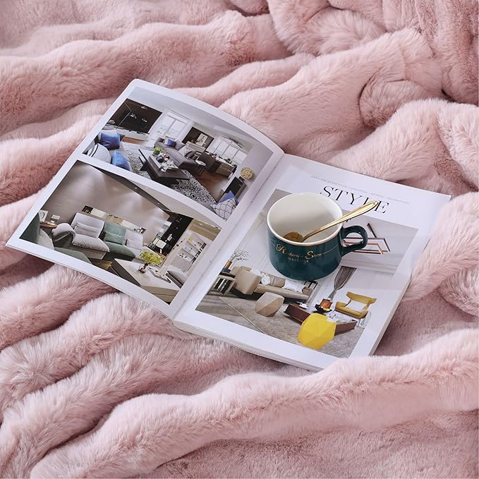 Fluffy Pink Fuzzy Throw Blankets for Sofa Bedroom Living Room Faux Fur Rabbit 60x80 Decorative Cozy Throw Blanket for Couch Apartment Decor 860 GSM