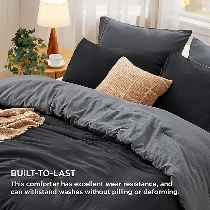 Bedsure King Size Comforter Set, Reversible Black Soft Prewashed Bedding for All Seasons, 3 Pieces Warm Down Alternative Bed Set, 1 Lightweight Comforter (104"x90") and 2 Pillowcases (20"x36")