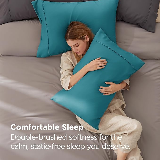 Bedsure Queen Pillow Cases Set of 2 - Teal Brushed Microfiber Pillowcase 2 Pack, Super Soft and Cozy Pillow Case Covers with Envelope Closure, Wrinkle, Fade and Stain Resistant, 20x30 Inches