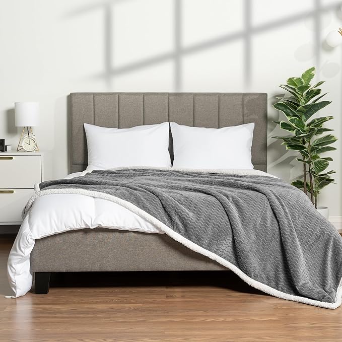 PAVILIA Dark Gray Twin Bed Blanket Reversible Sherpa Chevron, Soft Cozy Jacquard Weave Textured Throw Sofa Couch, Thick Warm Large Fleece Car Blanket, Decorative Plush Home Decor Gift, 60x80 Dark Grey
