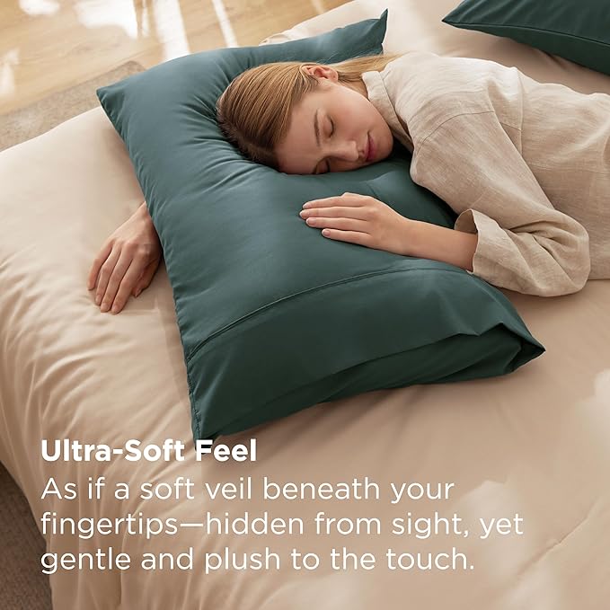 Bedsure King Size Pillow Cases Set of 2 - Forest Green Brushed Microfiber Pillowcases 2 Pack, Super Soft Pillow Case Cover with Envelope Closure, Wrinkle, Fade and Stain Resistant, 20x36 Inches