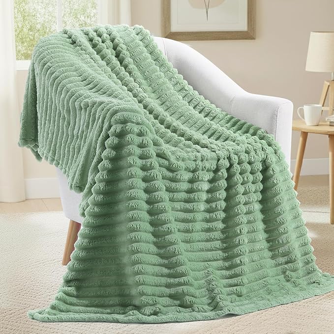 decorUhome Christmas Soft Fleece Sage Green Twin Blanket for Bed, Cozy Fluffy Plush Flannel Striped Throws for Couch Sofa, Lightweight Decorative Ribbed Fuzzy Blanket for Woman, 60x80 Inches