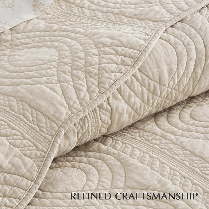 EVERGRACE 100% Cotton Scallop Quilt Set, Queen Size 3 Piece Set – Lightweight Bedspread with 2 Shams, Soft Prewashed Matelasse Coverlet for Cozy and Elegant Bedding, Flax Beige