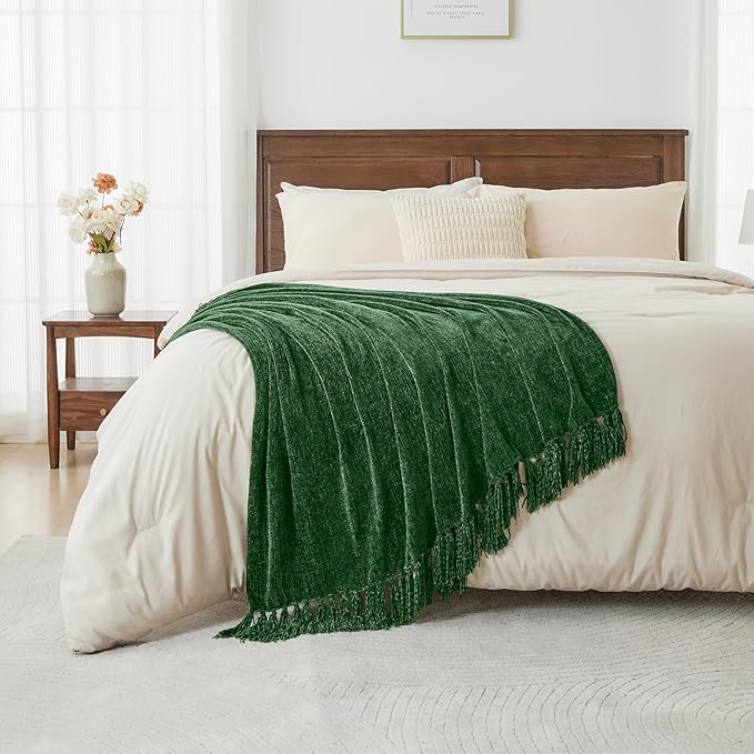 CozeCube Chenille Throw Blanket for Couch, Cozy Plush Fuzzy Decorative Christmas Green Blanket with Fringe Tassels, Lightweight Throws for Bed Sofa Gift Home Decor, 50"X60"