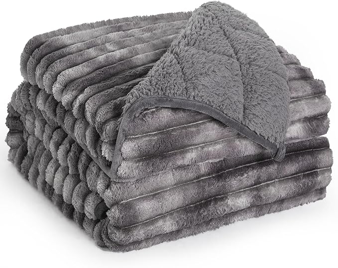 Sherpa Fleece Weighted Blanket with 3D Ribbed Stripes, 15 lbs Soft Flannel Heavy Throw Blanket for Couch Full Size Bed, Heavy Thick Blankets with Ceramic Beads, Great for Deep Sleep, 60" x 80"