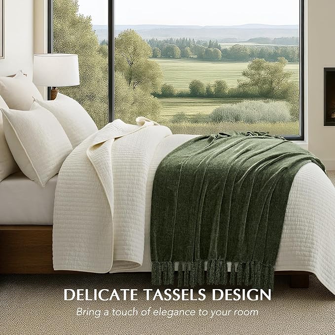 EVERGRACE Soft Chenille Throw Blanket for Couch, Cozy Plush Fuzzy Decorative Chenille Knit Throw Blanket with Tassels, Lightweight Blanket and Throws for Bed Sofa Gift Home Decor, Olive Green 50"x60"