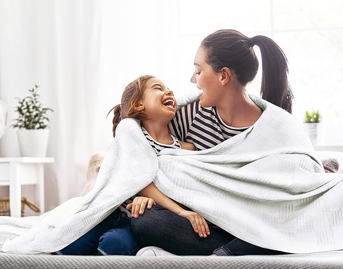 Utopia Bedding White 100% Cotton Blanket [Full Size - 90x84 Inch] 350GSM Lightweight, Soft and Breathable Thermal Blanket for All Seasons