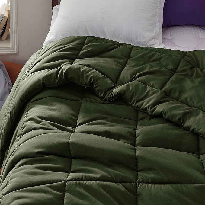 Bedsure Comforter Duvet Insert - Quilted Comforters Twin XL Size, All Season Duvet, GentleSoft Down Alternative Bedding, with 8 Tabs, Gifts for Women/Men, Olive Green, Twin XL 92 x 68 Inches