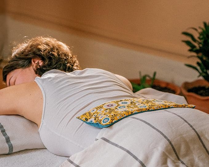 Large Microwave Heating Pad with Flax Seed, Scented or Unscented, Good for Back Pain or Cramps, Moist Heat Therapy or Ice Pack, Microwavable Bean Bag, 6" x 12" (Flannel Floral, Lavender & Peppermint)