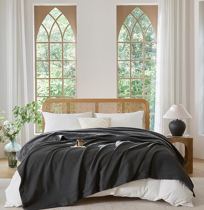 CHUFFED Cotton Waffle Blanket Queen Size - Plush Milk Velvet & Reversible Waffle Weave,Anti-Static 300Gsm Design，Thick Cozy Soft Winter Blanket for Bed, Couch, Sofa - Dark Grey, 90x90 Inches