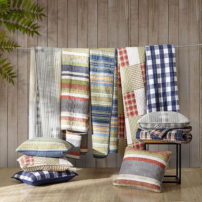 Eddie Bauer - Twin Quilt Set, Reversible Cotton Bedding with Matching Sham, Lightweight Home Decor for All Seasons (Eastmont Navy, Twin)