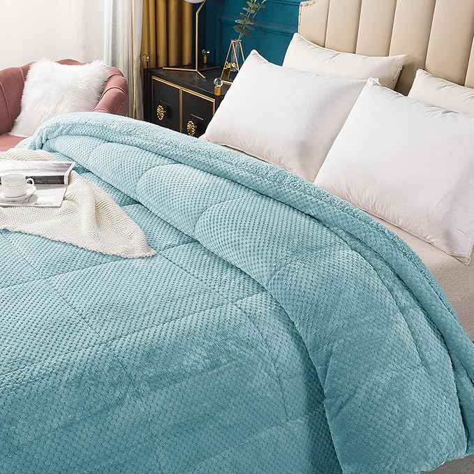KASENTEX Super Ultra Soft Luxury Plush Sherpa All Season Comforter King Size, Cozy Reversible Faux Fur Machine Washable Bedding, Cloud Blue