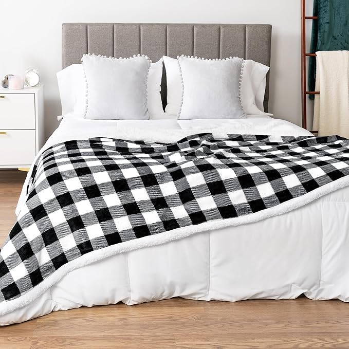 PAVILIA Black and White Buffalo Plaid Sherpa Throw Blanket for Couch Twin, Soft Fuzzy Flannel Blanket for Bed, Plush Checkered Fleece Blanket and Throws, Warm Thick Winter Blanket Gift, 60x80