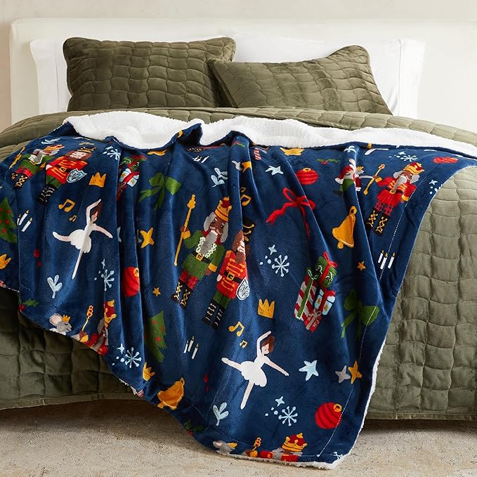 Fleece/Sherpa Christmas Throw - Super Soft Holiday Printed Blanket for Couch, Chair, or Bed - Cozy, Luxurious Plush - 50" x 60", Holiday Cats