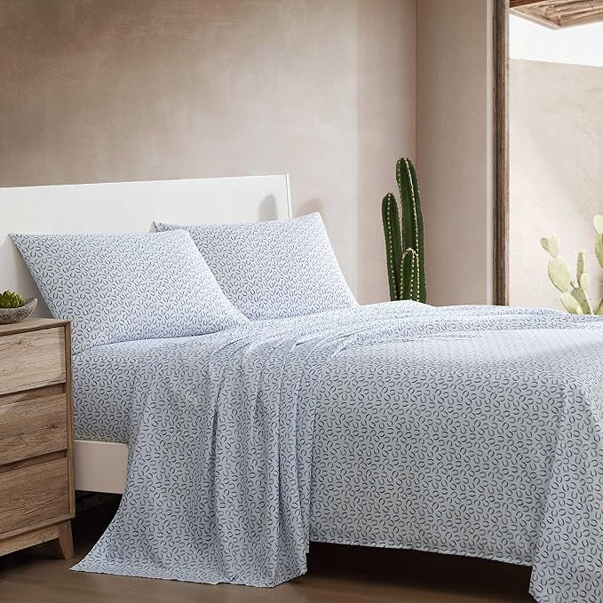 Wrangler - Twin Sheet Set, Super Soft & Cozy Bedding with Matching Sham(s), Casual Luxurious Bedding Set, Yellowstone Inspired, Oeko-Tex Certified (Horseshoe Blue, Twin)