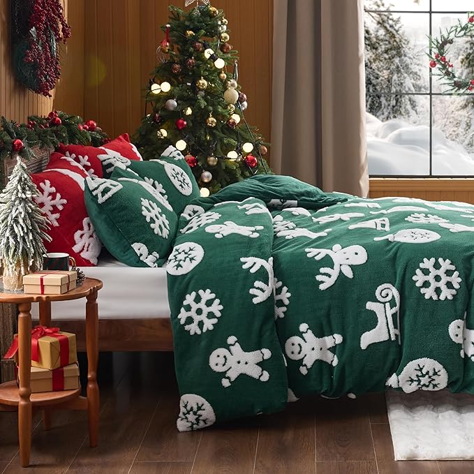 Bedsure Fluffy Christmas Duvet Cover Set - Ultra Soft Plush Shaggy Comforter Cover King Size, Warm Flannel Fleece Bed Sets for Winter, 3 Pieces, Gingerbread Man Pattern, Green