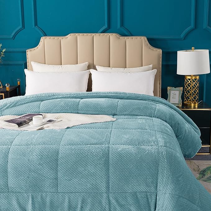 KASENTEX Super Ultra Soft Luxury Plush Sherpa All Season Comforter King Size, Cozy Reversible Faux Fur Machine Washable Bedding, Cloud Blue