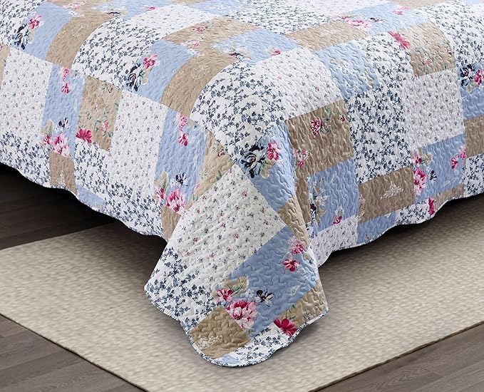 Brilliant Sunshine Pink and Blue Roses Toile Quilt Set, 3-Piece Bedding Sets, Lively Patchwork Design, Washable, Reversible Bedspread, Soft Lightweight Coverlet, All-Season, Full/Queen, Blue Natural