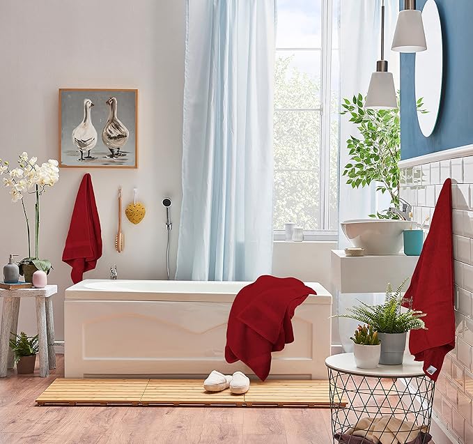 Utopia Towels 8 Piece Premium Towel Set, 2 Bath, 2 Hand, and 4 Wash Cloths, 600 GSM 100% Ring Spun Cotton, Highly Absorbent Towels for Bathroom, Gym, Hotel, and Spa, Red