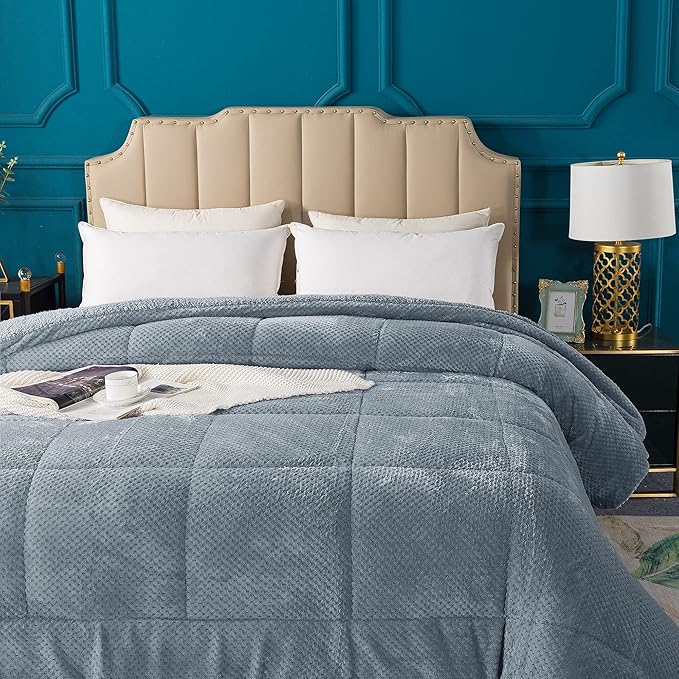 KASENTEX Super Ultra Soft Luxury Plush Sherpa Comforter, Cozy Reversible Faux Fur Machine Washable Bedding, Grey Blue, King Size