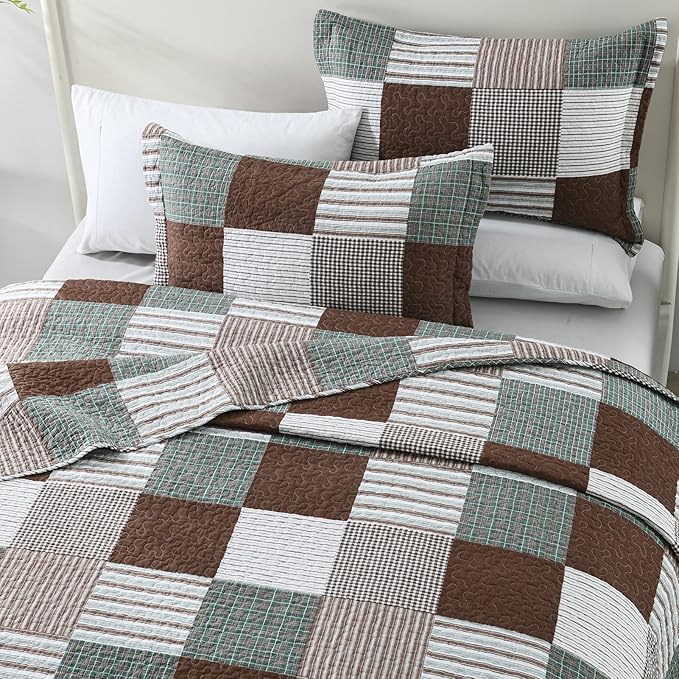 KALOOLA Plaid Queen Size Quilt Set, 100% Cotton Lightweight Quilted Bedspread with 2 Pillowshams for Queen Bed, Farmhouse Printed Bedding Set Coverlet for All Season, 3 Pieces, Brown/Green