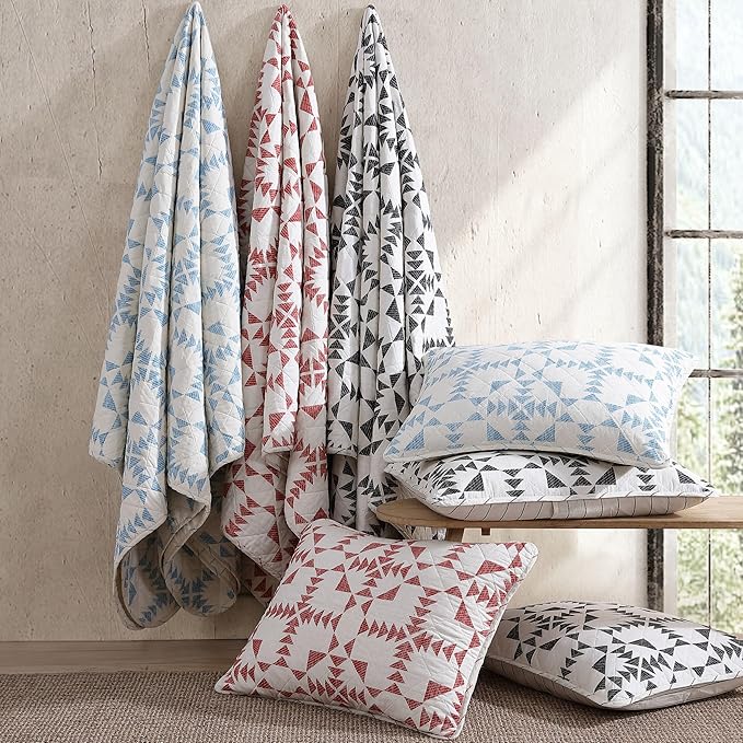 Eddie Bauer - Queen Quilt Set, Reversible Cotton Bedding with Matching Shams, Luxurious Bedding Set (Arrowhead Charcoal, 3 pcs, Queen)