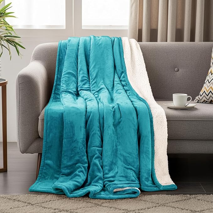 Utopia Bedding Sherpa Blanket King Size (Turquoise, 90x102 Inches) - Soft Lightweight Plush Fleece Reversible Blanket for Bed, Sofa, Couch, Camping and Travel