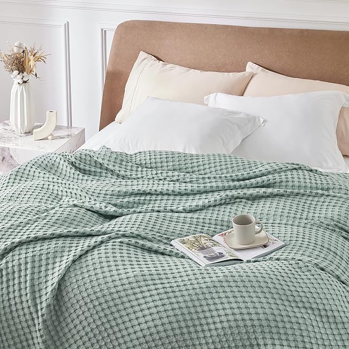 Bedsure Cooling Cotton Waffle Full Size Blanket - Lightweight Breathable Blanket of Rayon Derived from Bamboo for Hot Sleepers, Luxury Throws for Bed, Couch and Sofa, Mint Green, 80x90 Inches