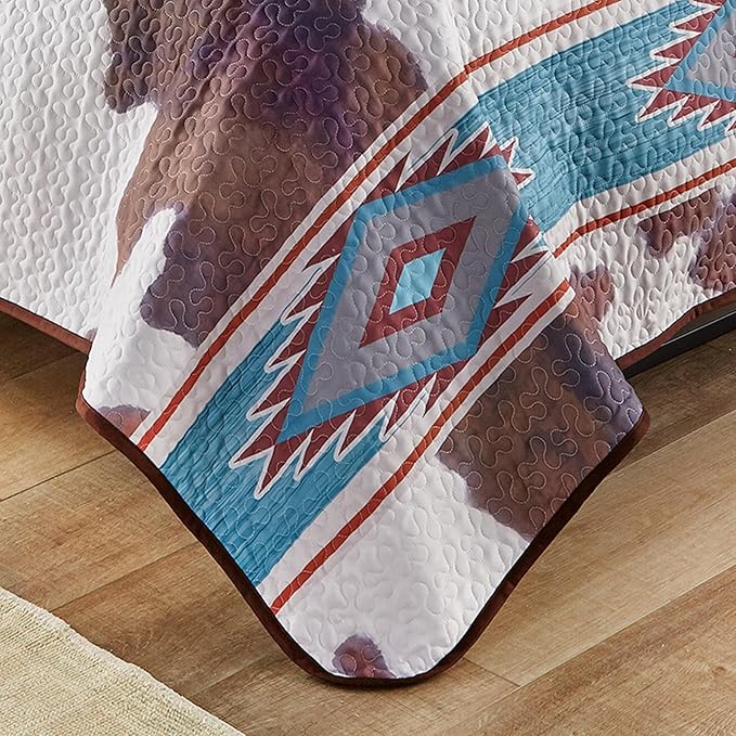 BLACK FOREST DECOR Aztec Cowhide King Quilt Set - Lightweight, Southwest Style Bedding with Cowhide and Geometric Patterns, Includes Quilt and Shams, Machine Washable