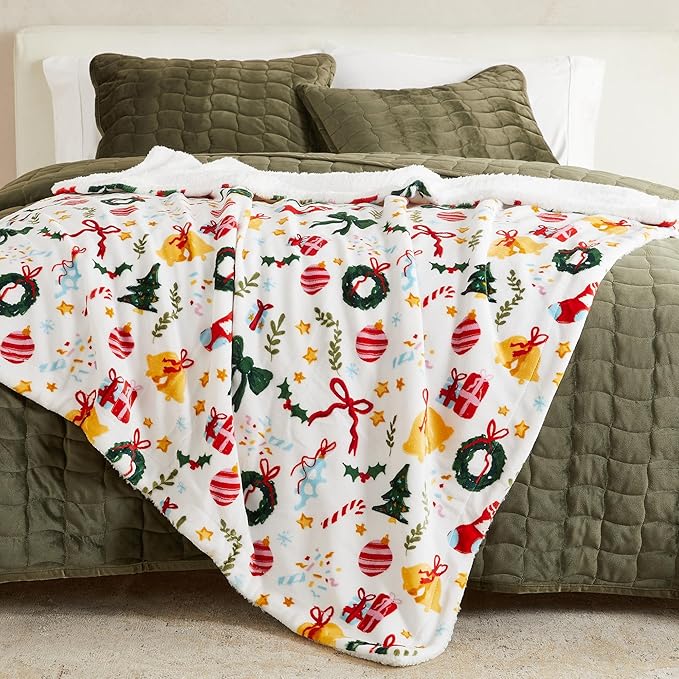 Fleece/Sherpa Christmas Throw - Super Soft Holiday Printed Blanket for Couch, Chair, or Bed - Cozy, Luxurious Plush - 50" x 60", Holiday Cats
