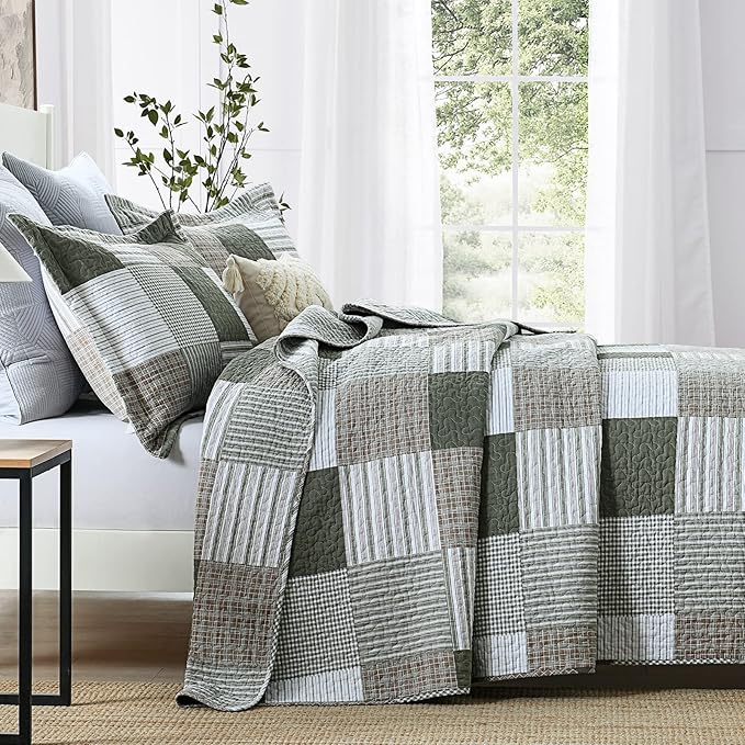 KALOOLA Plaid King Quilt Set, 100% Cotton Green Beige King Bedding Set 3 Pieces, Farmhouse Lightweight Bedspread Coverlet for All Seasons, 1 Quilt 2 Pillowshams