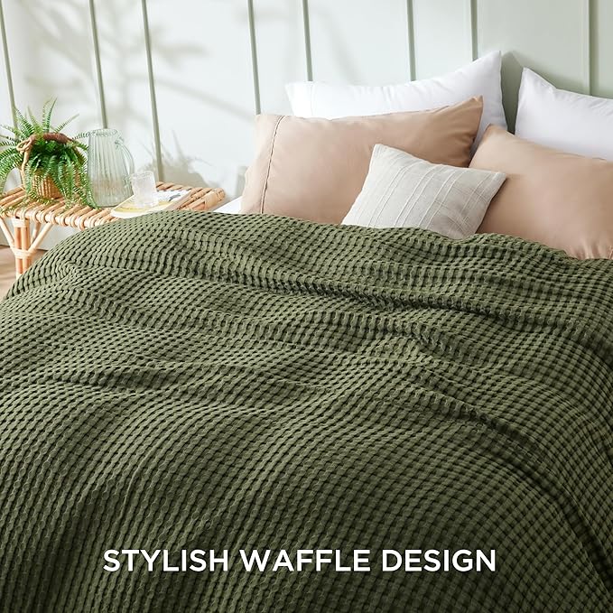Bedsure Cooling Cotton Waffle Full Size Blanket - Lightweight Breathable Blanket of Rayon Derived from Bamboo for Hot Sleepers, Luxury Throws for Bed, Couch and Sofa, Green, 80x90 Inches