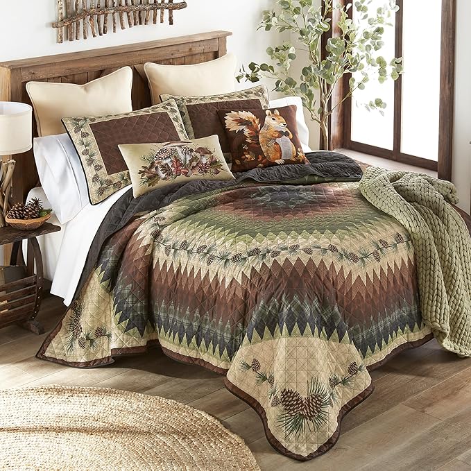 Donna Sharp Pine Circle Polyester Bedding Set - 3-Piece Queen Size Quilt Set - Includes 1 Quilt and 2 Standard Pillow Shams - Machine Washable - Traditional Design