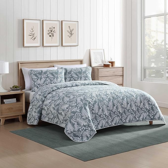 Eddie Bauer - Twin Quilt Set, Reversible Cotton Bedding with Matching Sham, Wildflower Inspired Home Decor with Stripe Reverse (Fern Garden Green, Twin)