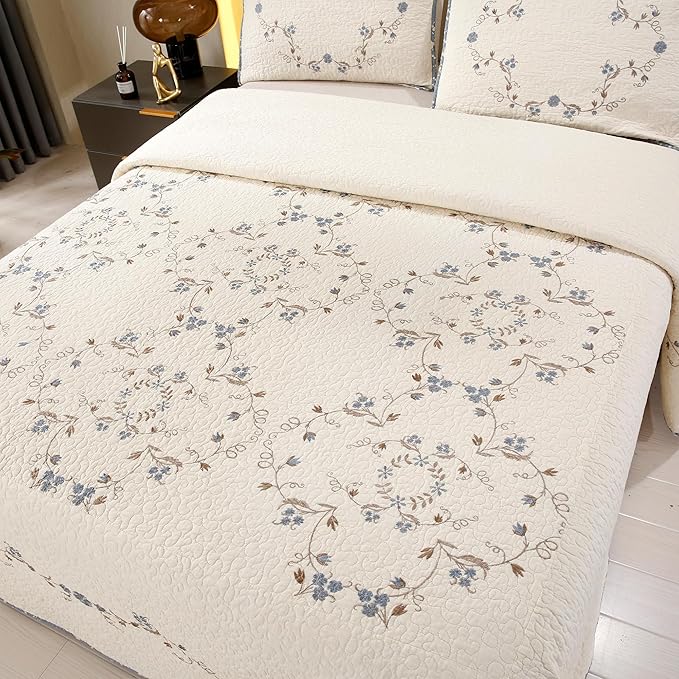 Quilt Set Blue Floral 3D Embroidery Pattern 3 PCS 100% Cotton Reversible Quilted Embroidered Decorative Bedspreads Coverlet Set, Lightweight &Soft King Size White Bedding Coverlet for All Season