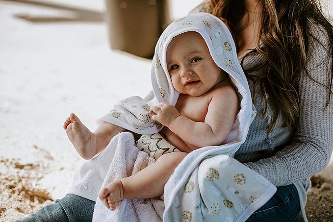 Copper Pearl Hooded Bath Towels Premium Knit/Terry Cloth Baby Towels with Hood, Pockets, and Cool Designs - Great to Gift and Make Bath Time Fun - Baby Bath Towel, Chip